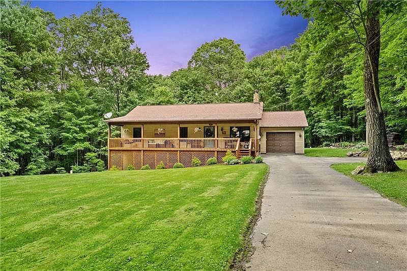 132 Elm Dr, Acme, PA 15610 Zillow