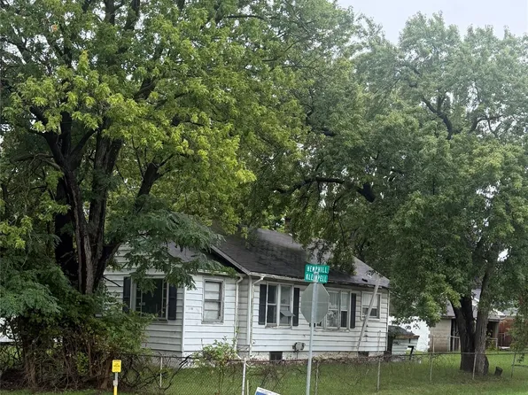 3188 E Hemphill Rd, Burton, MI 48529