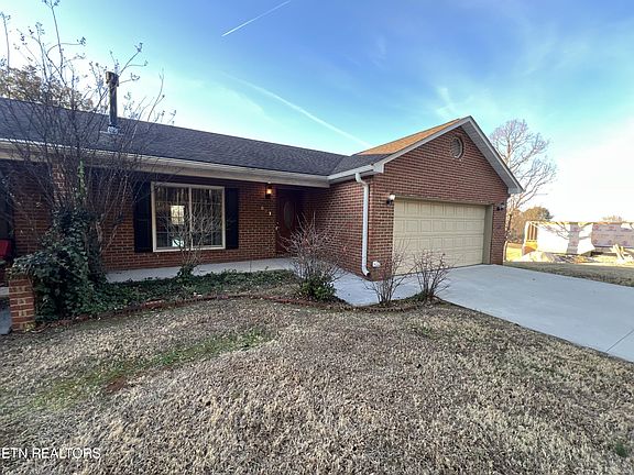 2nd image of 821 Stetson Dr