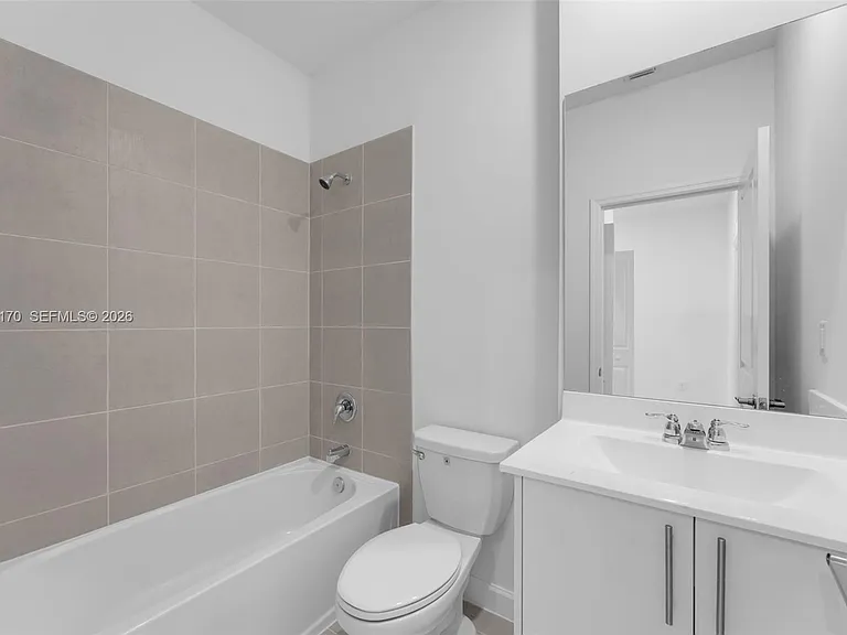 191 SE 11th Ave #0 — Photo 27