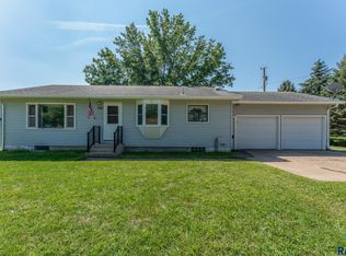 47477 Berry Ln, Renner, SD 57055