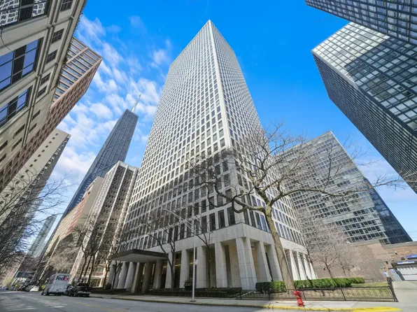 260 E Chestnut St APT 3001, Chicago, IL 60611