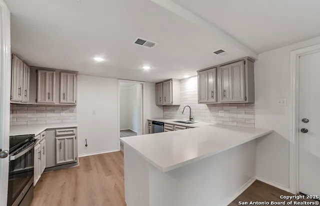 3418 Wimbledon Dr — Photo 20