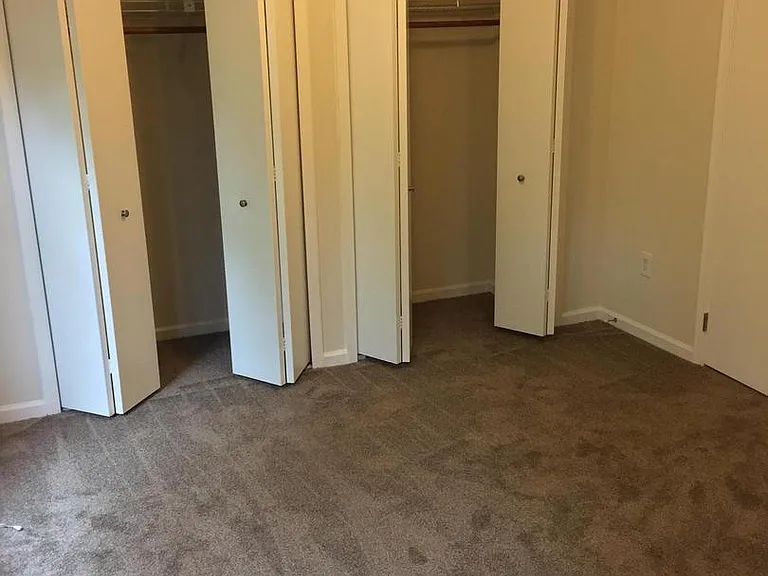 8911 Oakwood Way — Photo 13