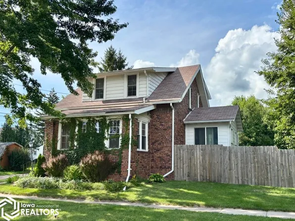 1105 E Broadway Ave, Fairfield, IA 52556