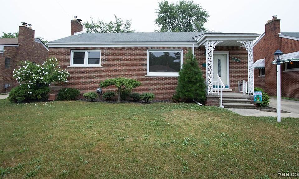 1st image of 21605 Sunnyside St