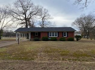 497 S Creek Rd, Big Sandy, TN 38221