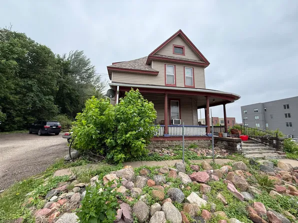 100 S 1st St, Council Bluffs, IA 51503