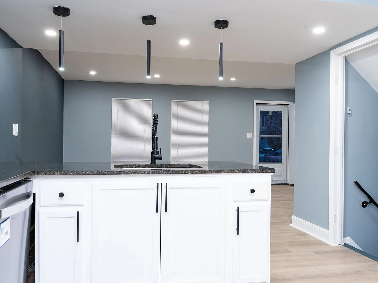 4 bed, 3.5 bath, 1740 sqft, $2,300 — Photo 3