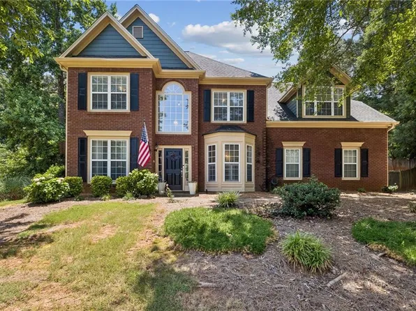 5059 Weatherstone Dr, Buford, GA 30519
