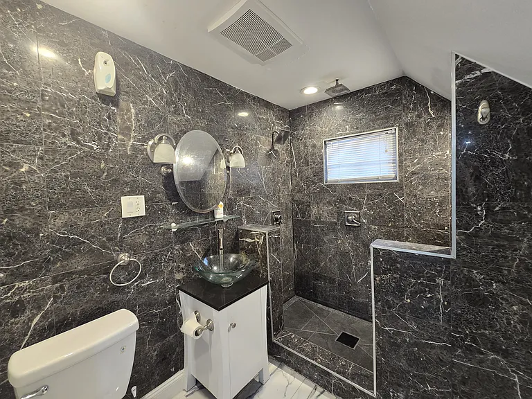200 Norfolk St #3 — Photo 13