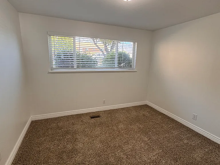 651 N 100 W #G — Photo 10