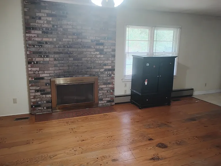 Garden Lake Dr — Photo 2
