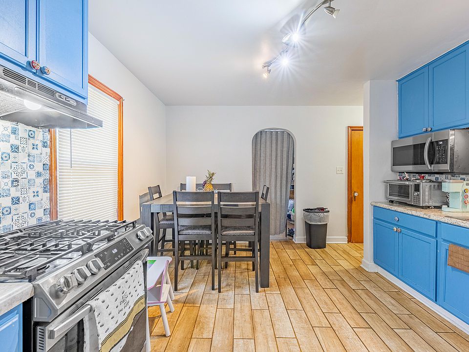 1st image of 2910 E 138th Pl