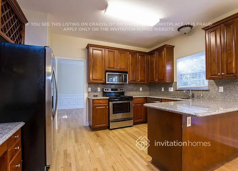 16100 Epiphany Ct — Photo 3