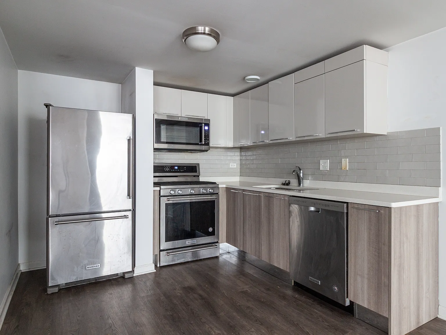 2 bed, 2.5 bath, 1000 sqft, $3,095 — Photo 1