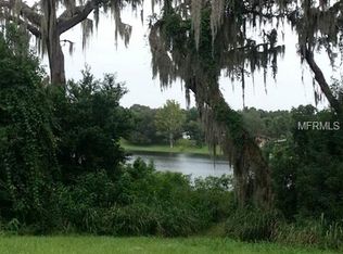 519 Blue Water Edge Dr, Eustis, FL 32736