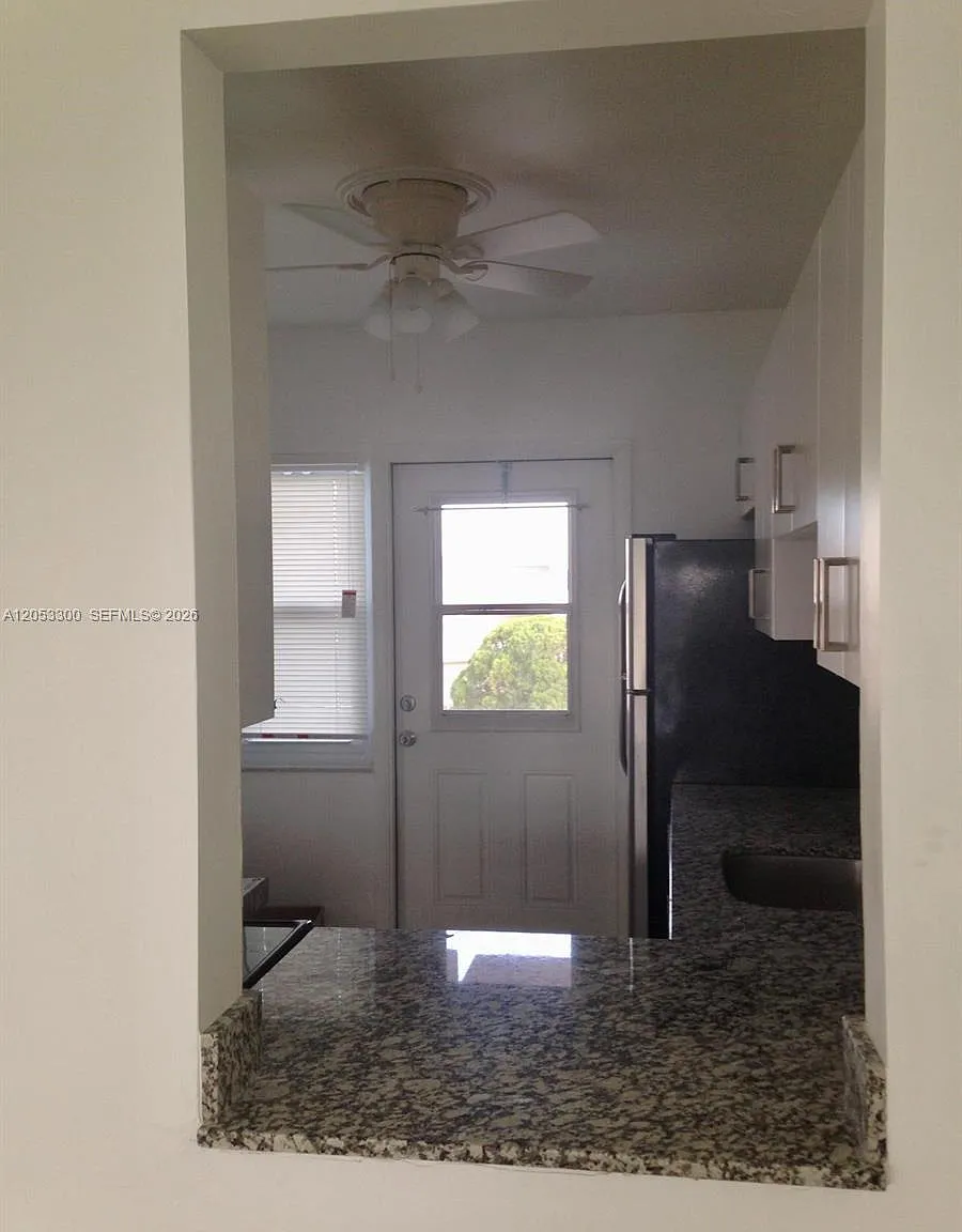Sheridan Lakes Condo Apts — Photo 4