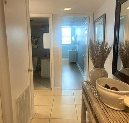 3rd image of 2900 NE Forteen Street Cswy #108