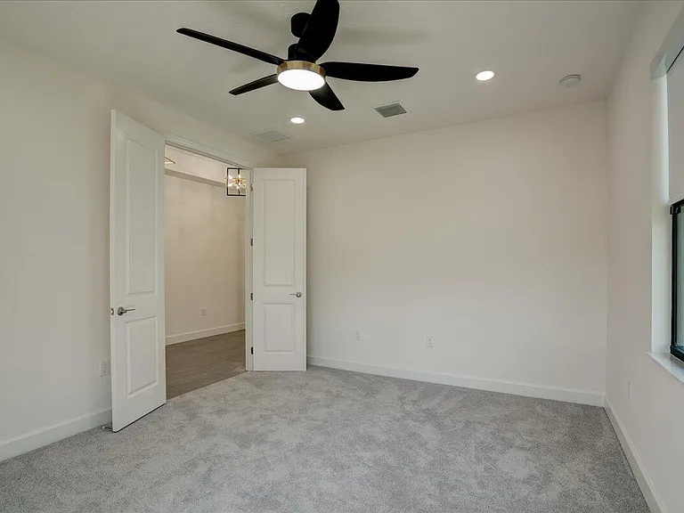 12474 SW La Costa St — Photo 8