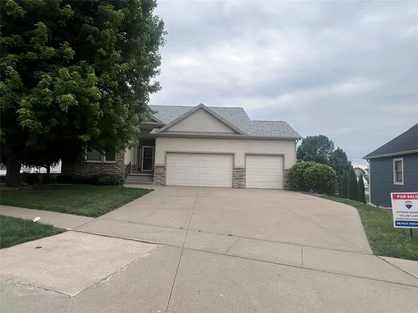 125 61st St, West Des Moines, IA 50266