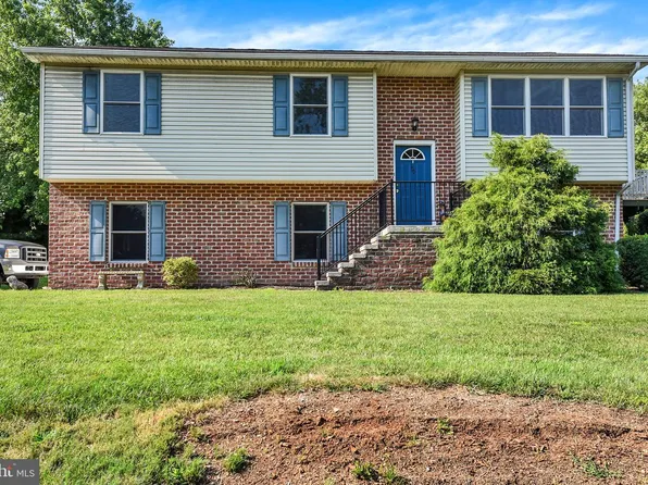 100 Fern Ave, Carlisle, PA 17013