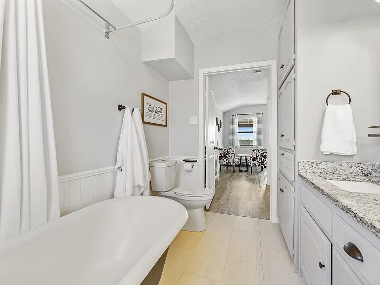 1353 Friendship Rd — Photo 22
