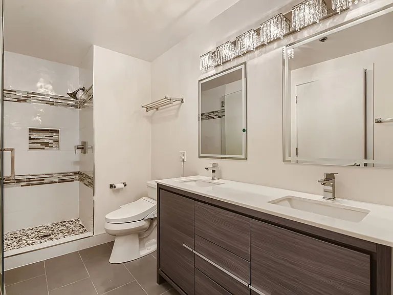 330 W Grand Ave #1202 — Photo 14