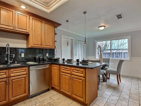 4th image of 2649 Eulalie Dr