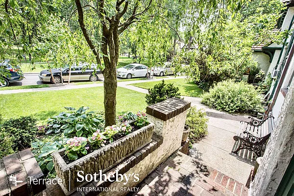 Rented by Terrace Sotheby's International Realty | media 21