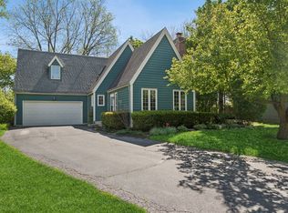 321 Seafarer Dr, Grayslake, IL 60030