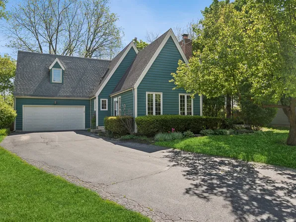 321 Seafarer Dr, Grayslake, IL 60030