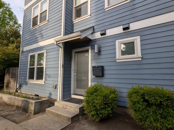 1605 SE Yukon St #B, Portland, OR 97202