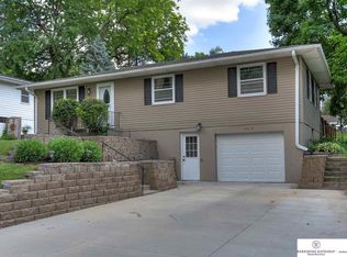 12615 Holmes St, Omaha, NE 68137