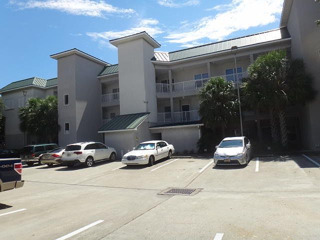 1st image of 212 Harbor Blvd Unit 207