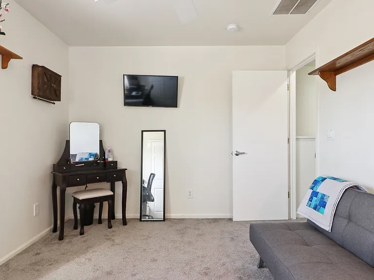 765 Mockingbird St — Photo 15