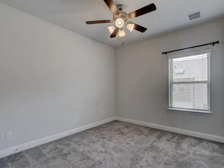 1564 Windermere Way — Photo 15