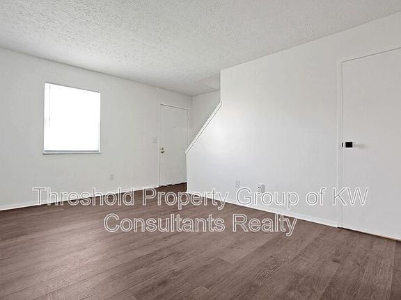 4th image of 2721 Brianlane Blvd Unit 2727