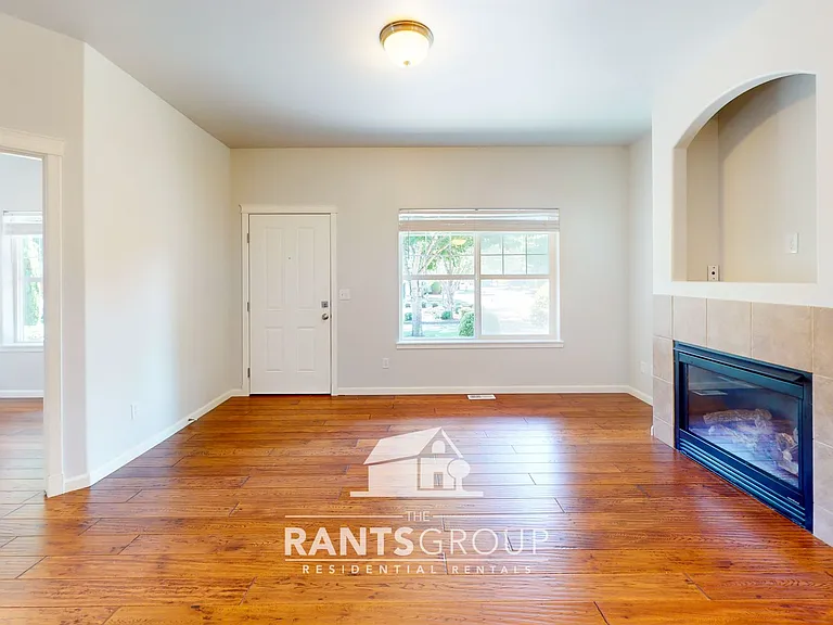 5146 Balustrade Blvd SE — Photo 2