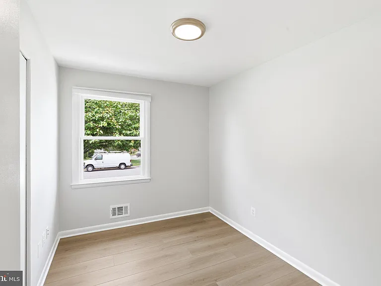 9005 Perring Park Rd — Photo 12