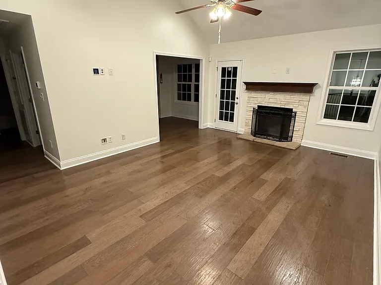 706 Banister Dr — Photo 3
