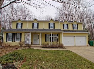 6059 White Oak Dr, Mentor, OH 44060