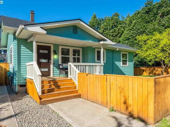 1829 SE Washington St, Portland, OR 97214