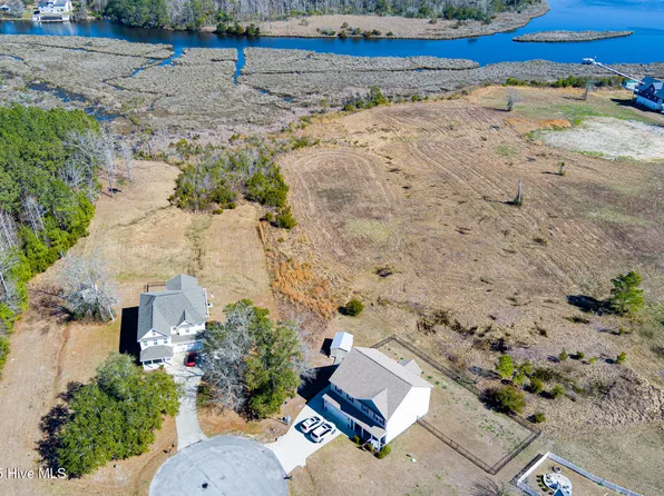 208 Willas Court, Holly Ridge, NC 28445