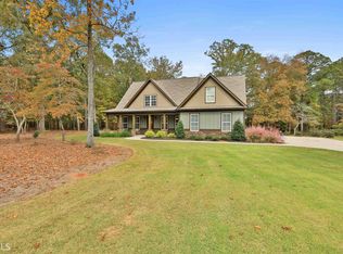 1787 Standing Rock Rd, Senoia, GA 30276