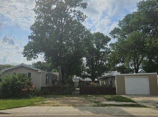 20 N 5th St, Groton, SD 57445