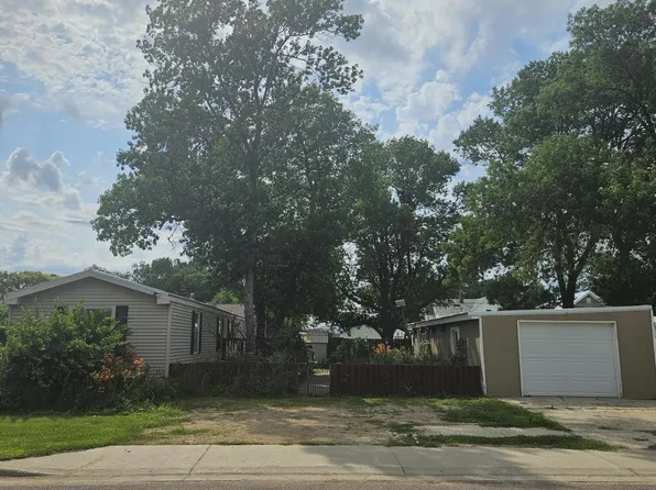 20 N 5th St, Groton, SD 57445