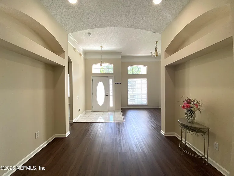 10519 Creston Glen Cir E — Photo 4