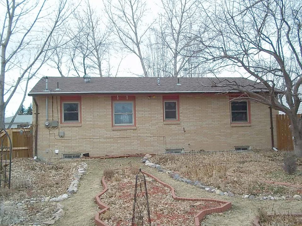 2nd image of 4733 Moran Ave