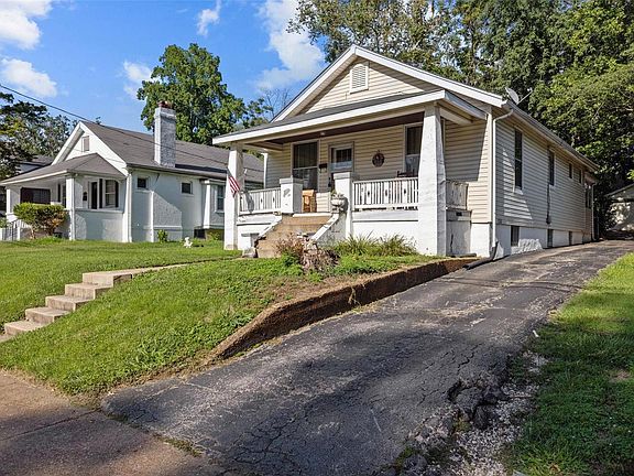 3rd image of 2116 Charlack Ave